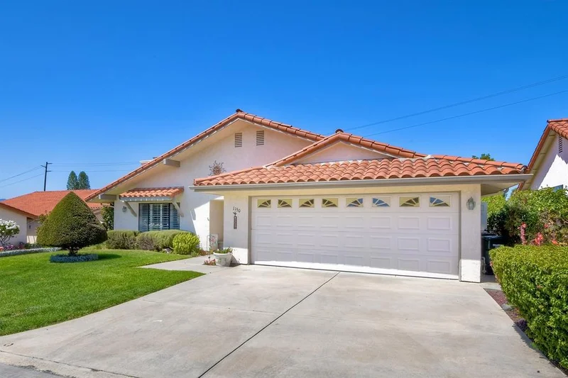 1150 Crescent Ridge Rd, Fallbrook, CA 92028