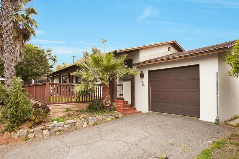 453 Alvarado Ter., Vista, CA 92084