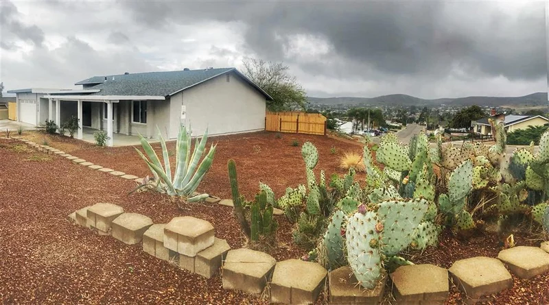 10350 Amada Pl, Santee, CA 92071