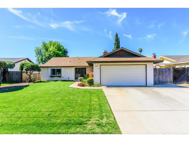 1017 Gale Street, Escondido, CA 92027