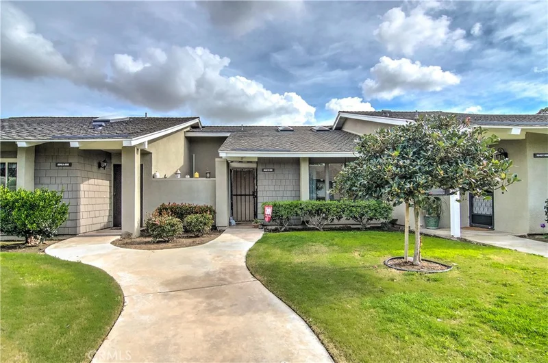 8646 Butte #606B, Huntington Beach, CA 92646