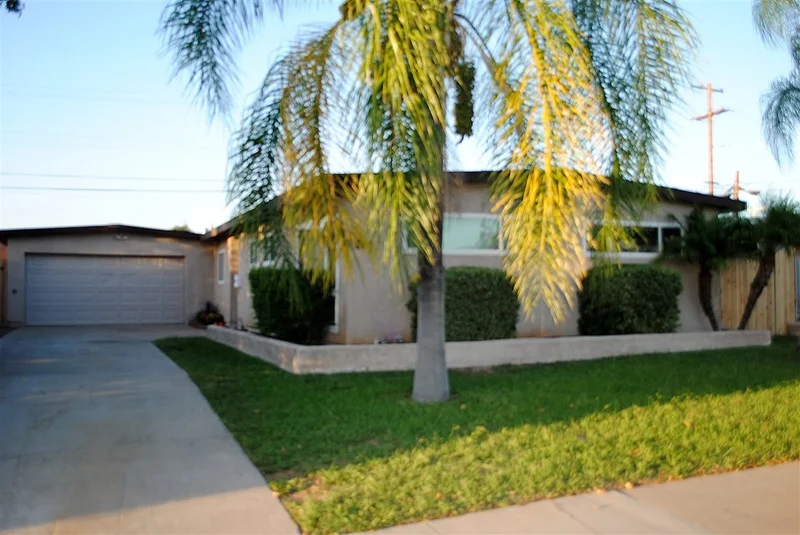 886 Valley Village, El Cajon, CA 92021
