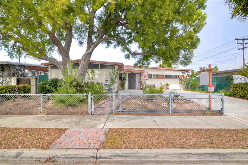 620 Ecken, El Cajon, CA 92020