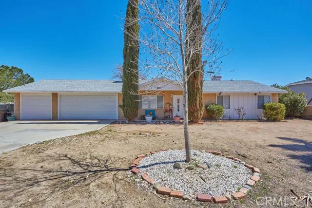 7837 Victor, Hesperia, CA 92345