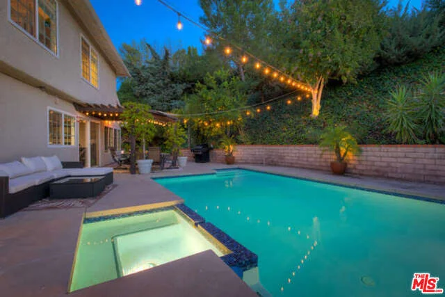 4571 Poe, Woodland Hills, CA 91364
