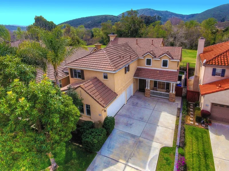 554 Chesterfield Circle, San Marcos, CA 92069