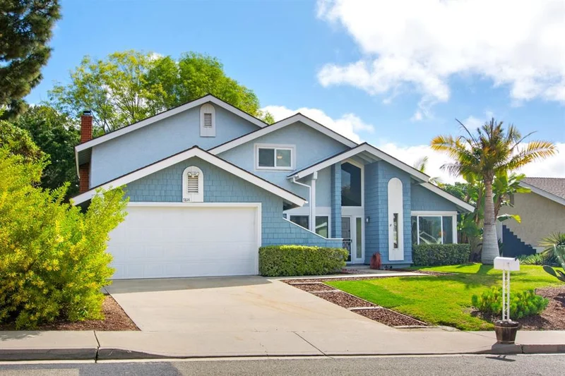 7814 Gabacho St, Carlsbad, CA 92009