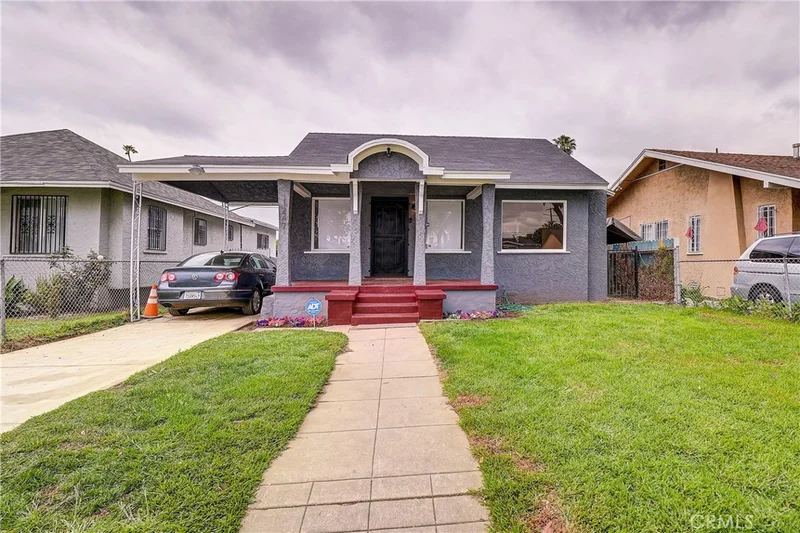 1247 71st, Los Angeles, CA 90044
