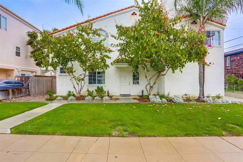 4331 Fanuel, San Diego, CA 92109