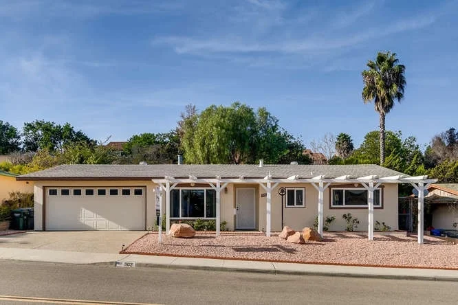 902 La Tierra Dr, San Marcos, CA 92078
