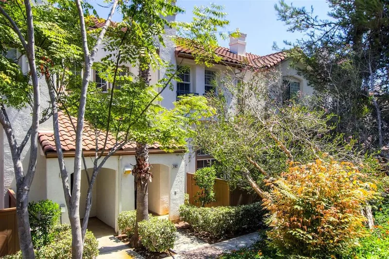 10246 Wateridge #202, San Diego, CA 92121