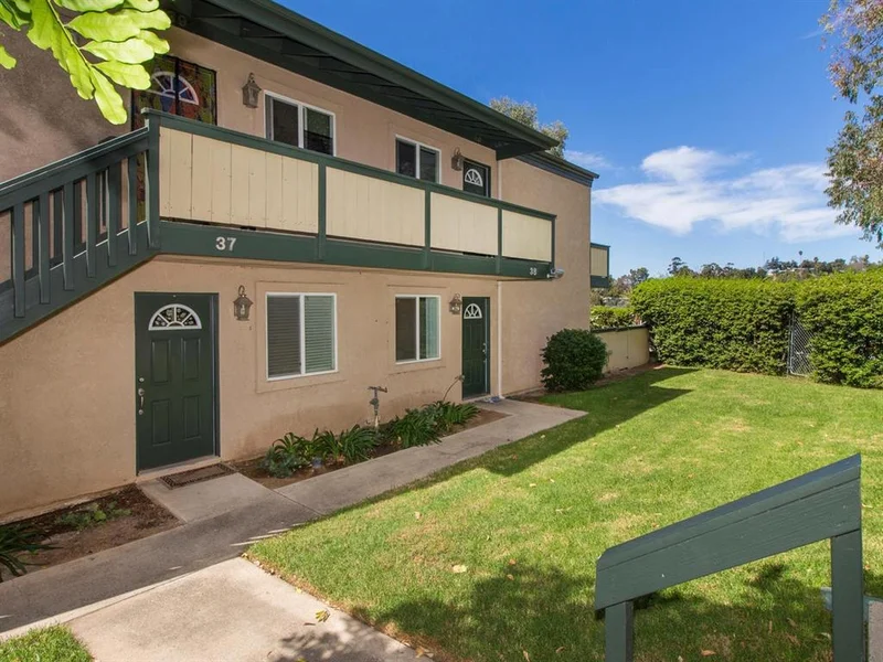 868 Alvarado St #40, Fallbrook, CA 92028