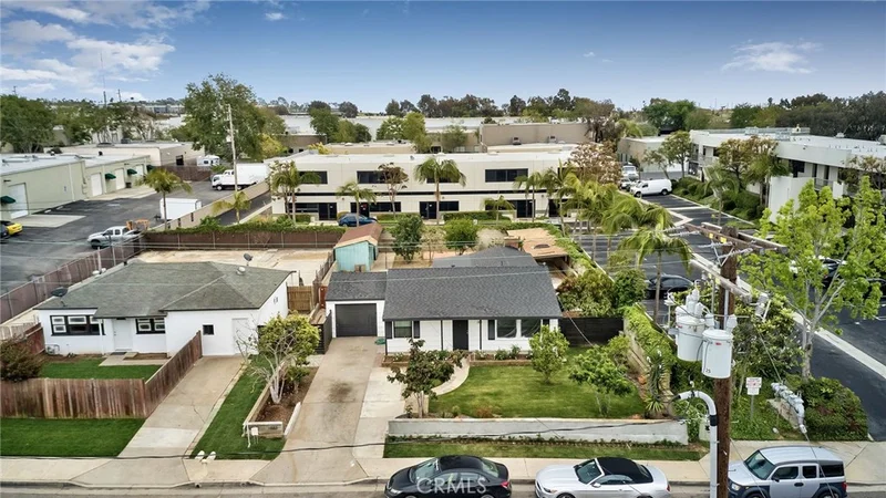1033 18th, Costa Mesa, CA 92627