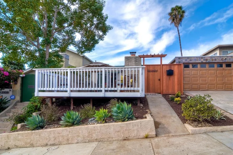 2534 Hartford Street, San Diego, CA 92110