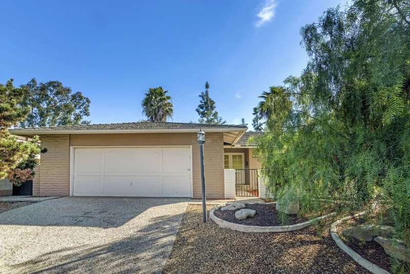 1876 San Pablo Dr, San Marcos, CA 92078