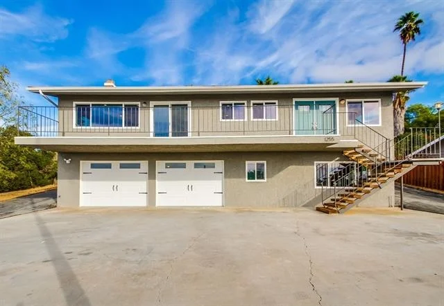 1255 Alessandro Ln, Vista, CA 92084