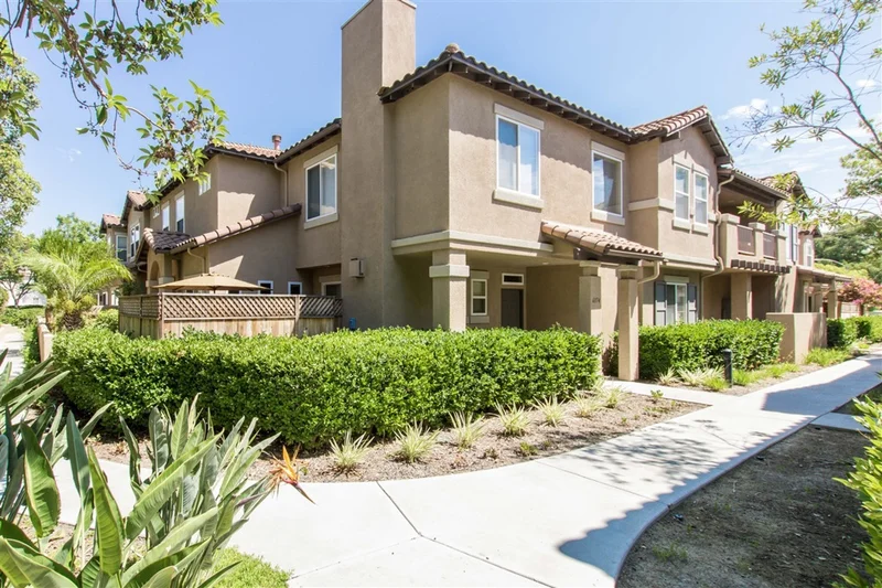 6174 Citracado Cir, Carlsbad, CA 92009