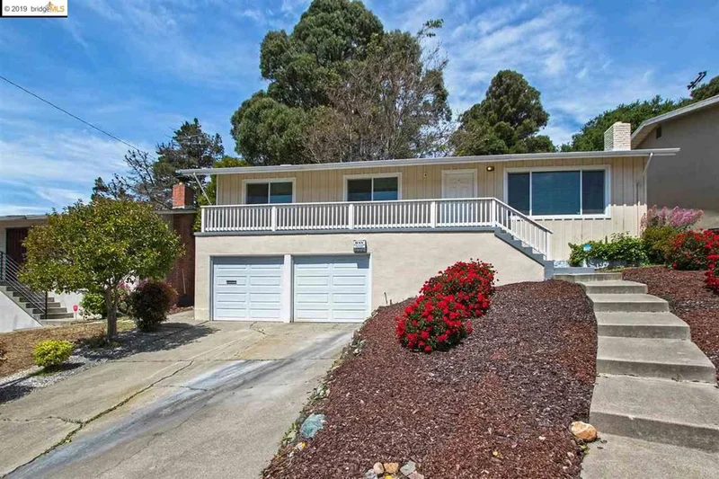 2711 Moyers Rd, Richmond, CA 94806