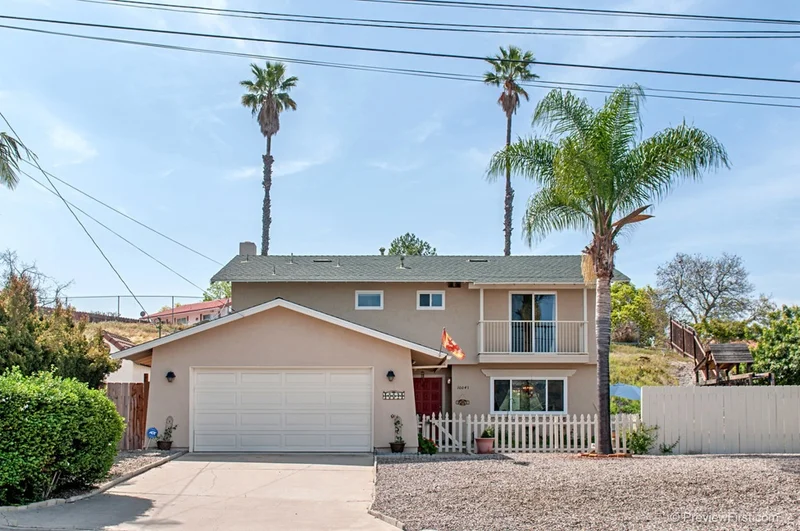 10041 Casa Nueva St., Spring Valley, CA 91977