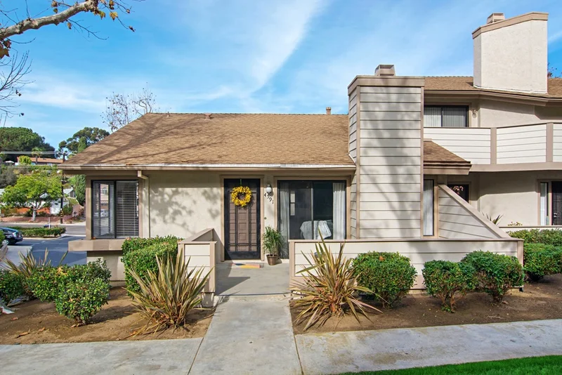 4591 Chateau Dr, San Diego, CA 92117