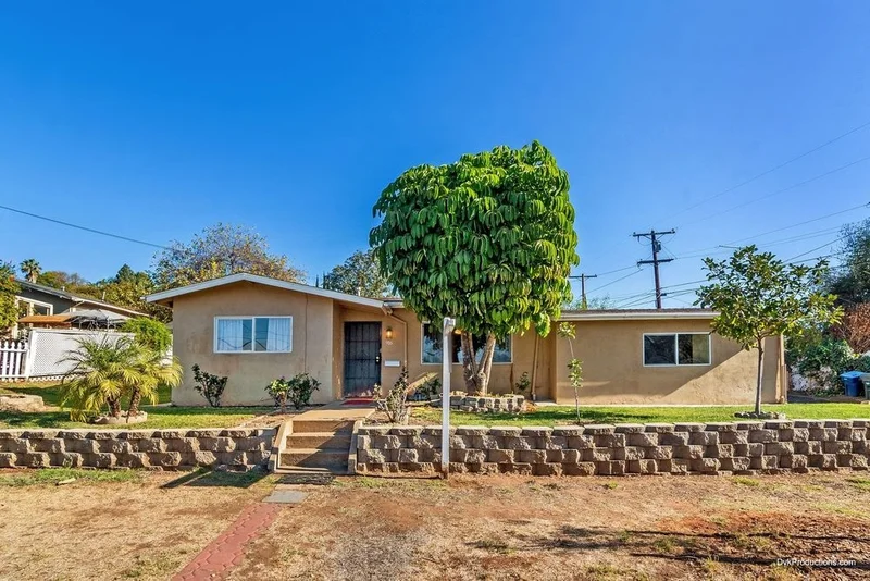 906 Maple St, Escondido, CA 92025