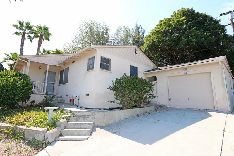 869 Phillips St., Vista, CA 92083