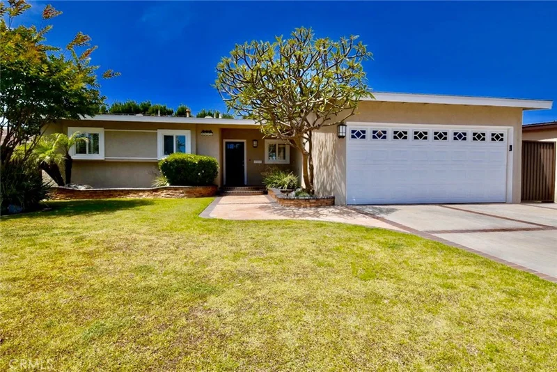 5571 Deborah, Long Beach, CA 90815