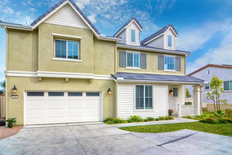 614 Amarra Ln, Vista, CA 92083