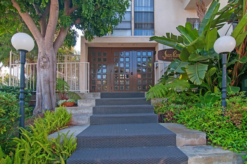 1251 Parker Pl #2B, San Diego, CA 92109