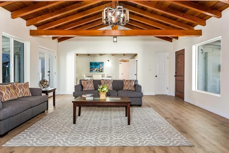 10333 San Carlos Dr, Spring Valley, CA 91978