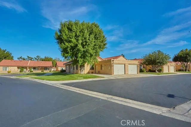 11677 Locust, Apple Valley, CA 92308