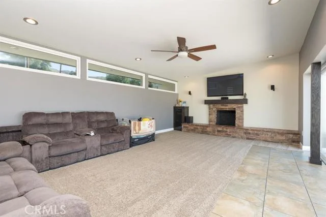 5566 Mountain View, San Bernardino, CA 92407