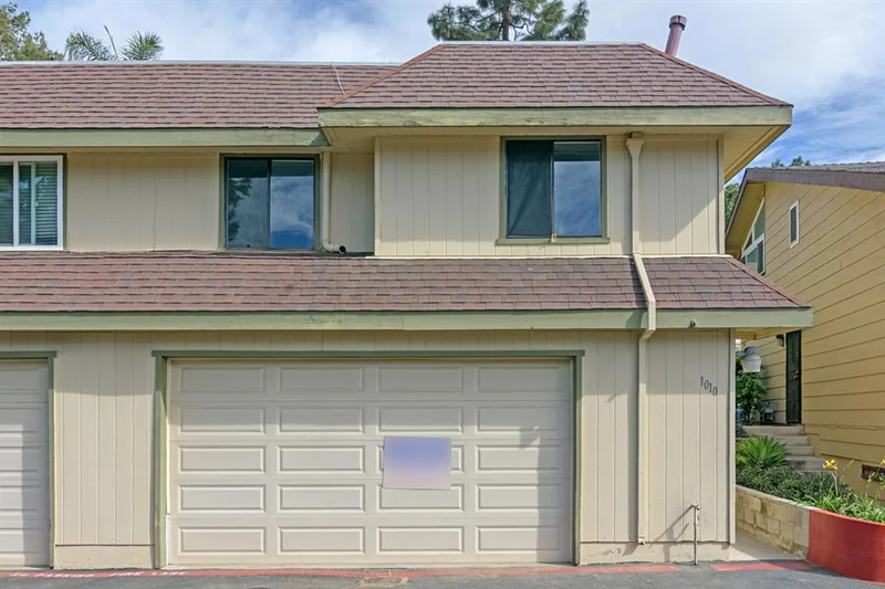 1010 Marlin Dr, Vista, CA 92084