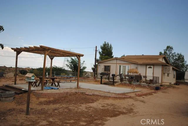 10272 Smith, Phelan, CA 92371