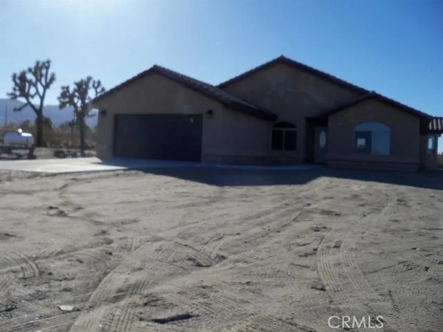 11786 Roswell, Phelan, CA 92371