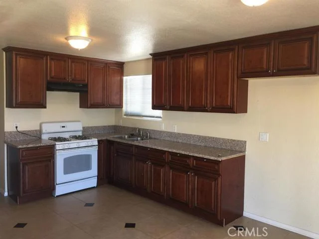 11788 Jacaranda, Hesperia, CA 92345
