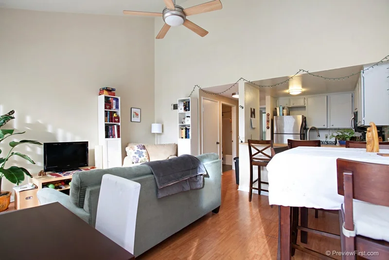 1124 Eureka #35, San Diego, CA 92110