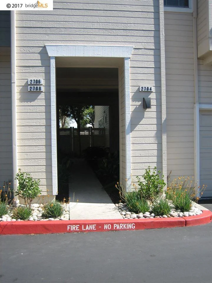 2708 Beach Head Way, Richmond, CA 94804