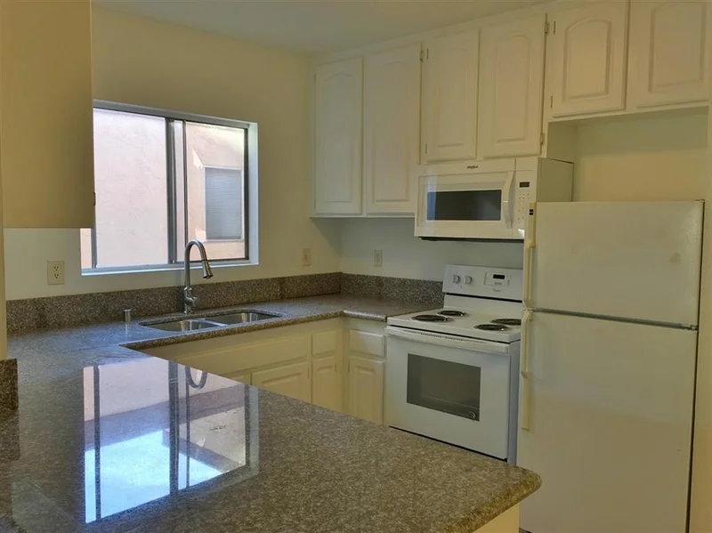 1051 Rock Springs Rd #219, Escondido, CA 92026