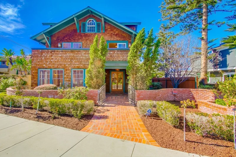 1124 G Avenue, Coronado, CA 92118