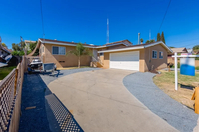 1142 Bollenbacher, San Diego, CA 92114