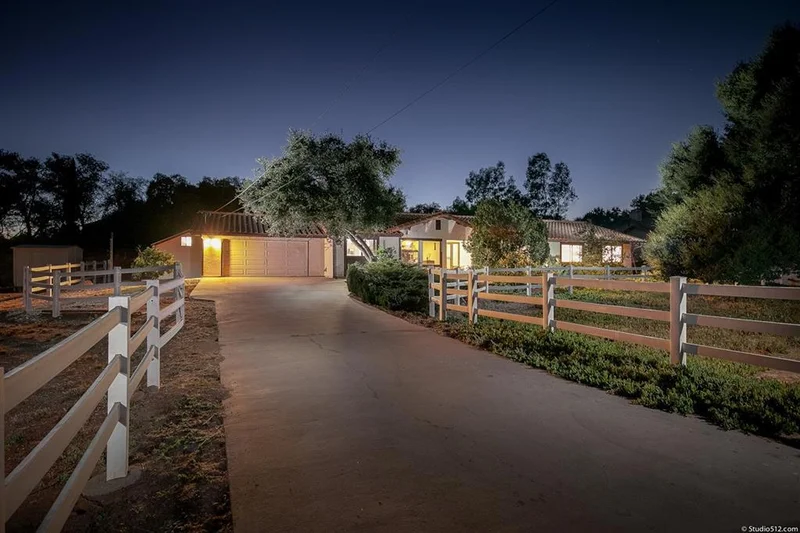 10322 Burned Oak Ln, Escondido, CA 92026