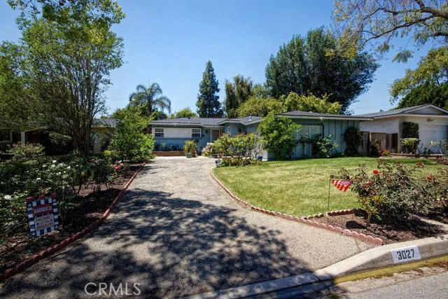 3027 Rhodelia, Claremont, CA 91711
