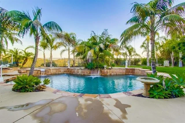 6250 Paseo Elegancia, Carlsbad, CA 92009