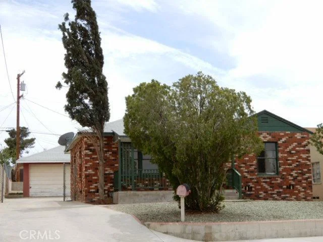 1170 W Buena Vista Street, Barstow, CA 92311