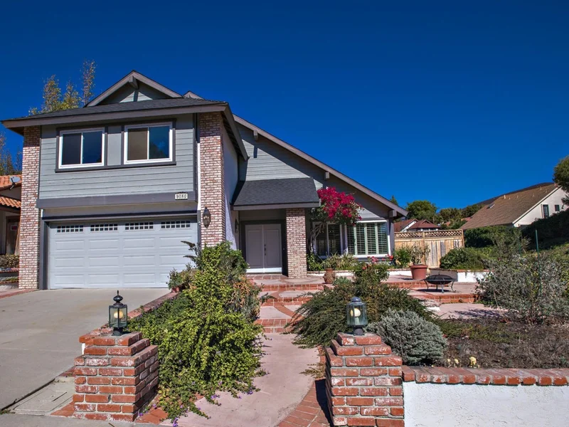 9080 Meadowrun Ct, San Diego, CA 92129