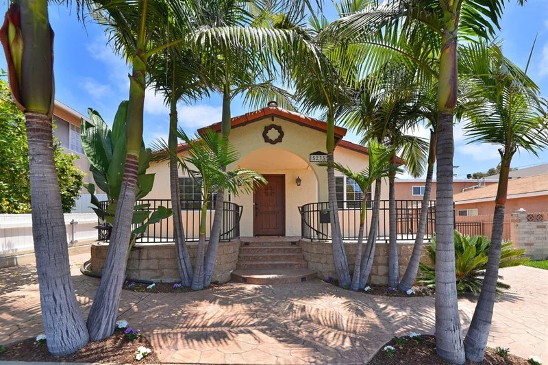 5235 Cass St, San Diego, CA 92109
