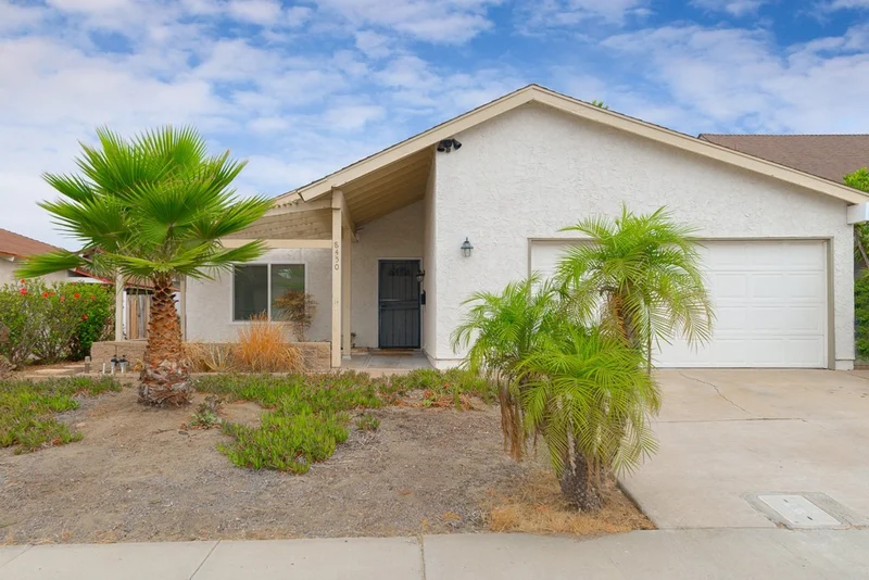8450 Borealis Rd, Mira Mesa, CA 92126