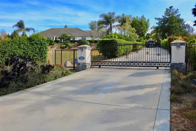 896 Burma Road, Fallbrook, CA 92028
