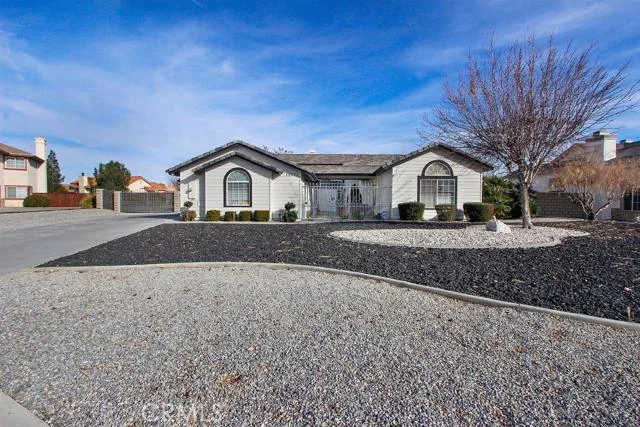 12371 Tonopah, Apple Valley, CA 92308